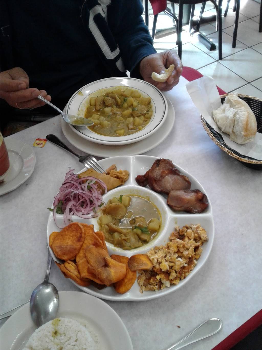 Gildas | restaurant | 91-15 31st Ave, East Elmhurst, NY 11369, USA | 7185655778 OR +1 718-565-5778