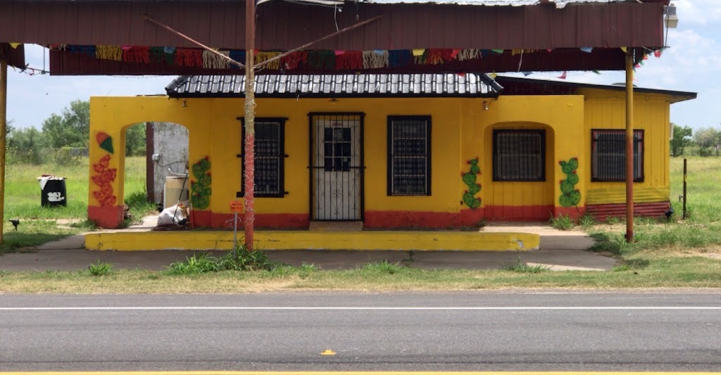 Cafe 359 | restaurant | 118 Laredo Ave, Oilton, TX 78371, USA | 9563014293 OR +1 956-301-4293