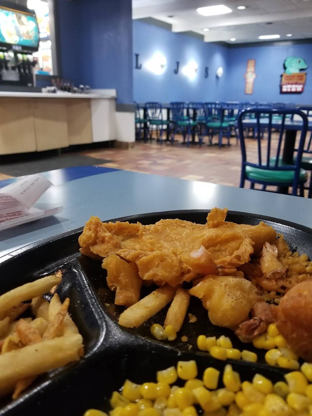 Long John Silvers | restaurant | 1520 W Henderson St, Cleburne, TX 76033, USA | 8175067549 OR +1 817-506-7549