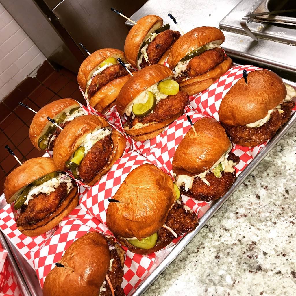 Fry the Coop | restaurant | 5128 W 95th St, Oak Lawn, IL 60453, USA | 7085768645 OR +1 708-576-8645