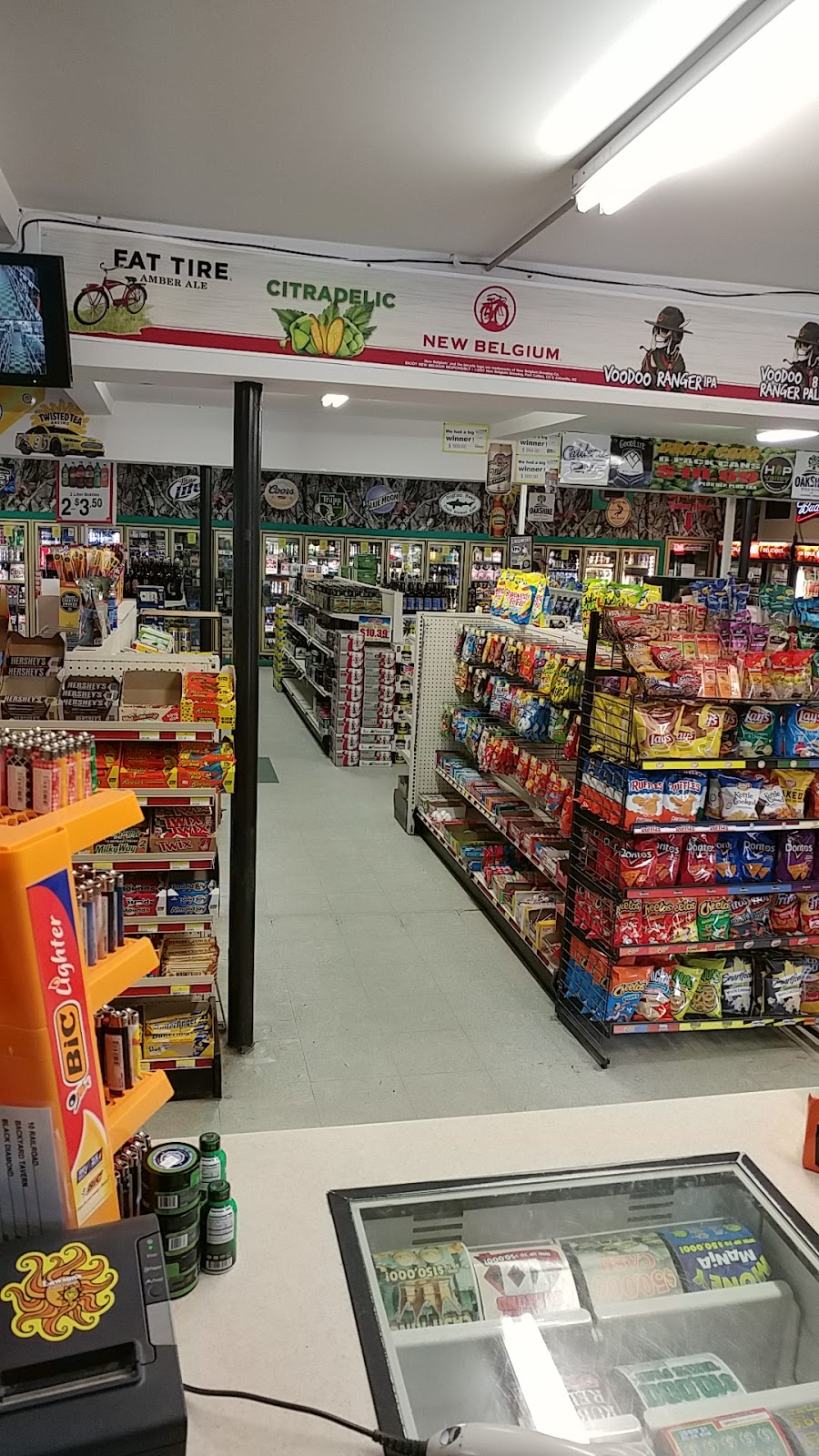 Morrisville Beverage | restaurant | 81 Bridge St, Morristown, VT 05661, USA | 8028883120 OR +1 802-888-3120