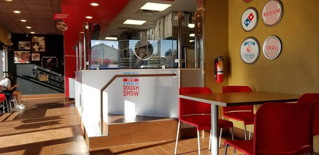 Dominos Pizza | meal delivery | 906 S Sheridan Blvd, Denver, CO 80226, USA | 3039226293 OR +1 303-922-6293