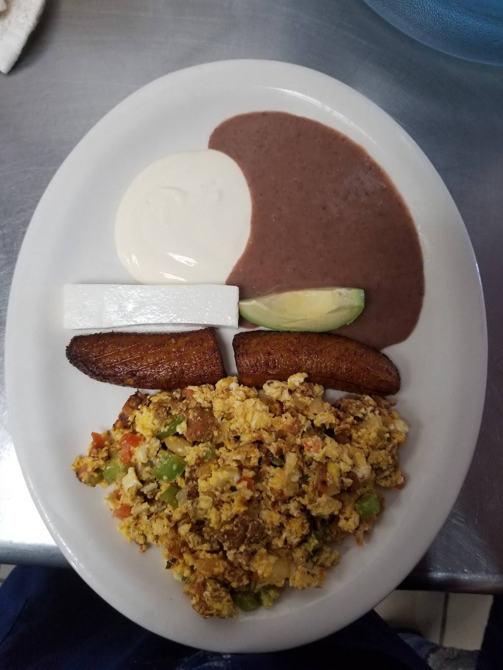 Pupuseria el Comalito | restaurant | 1900 N Long Beach Blvd #100, Compton, CA 90221, USA | 3106350479 OR +1 310-635-0479