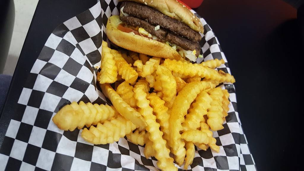 Weekend Dreams Burgers & Grill | restaurant | 4466 W Ashlan Ave, Fresno, CA 93722, USA | 5592749416 OR +1 559-274-9416