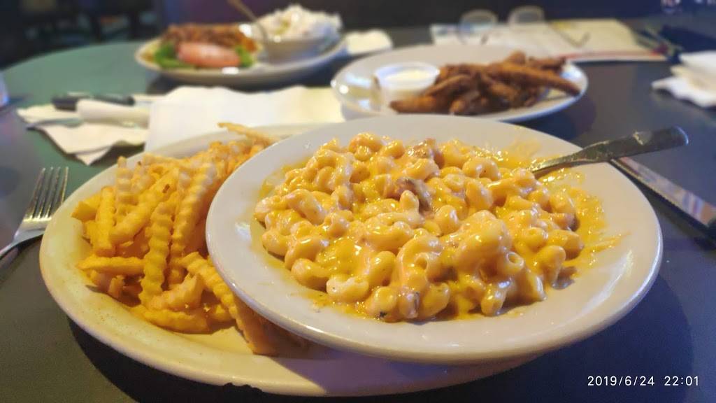 Big Red Restaurant & Sports Bar - Lincoln West | restaurant | 955 W O St, Lincoln, NE 68528, USA | 4024347789 OR +1 402-434-7789