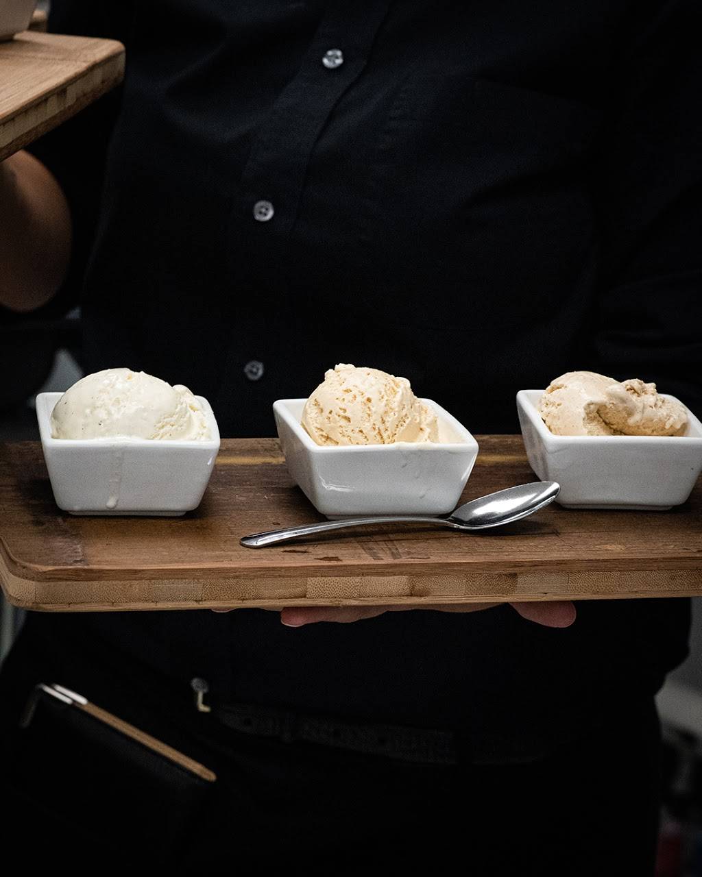 Vinifera Wine and Whiskey Bar | restaurant | 3236 State Rd Suite A, Cuyahoga Falls, OH 44223, USA | 2345710233 OR +1 234-571-0233