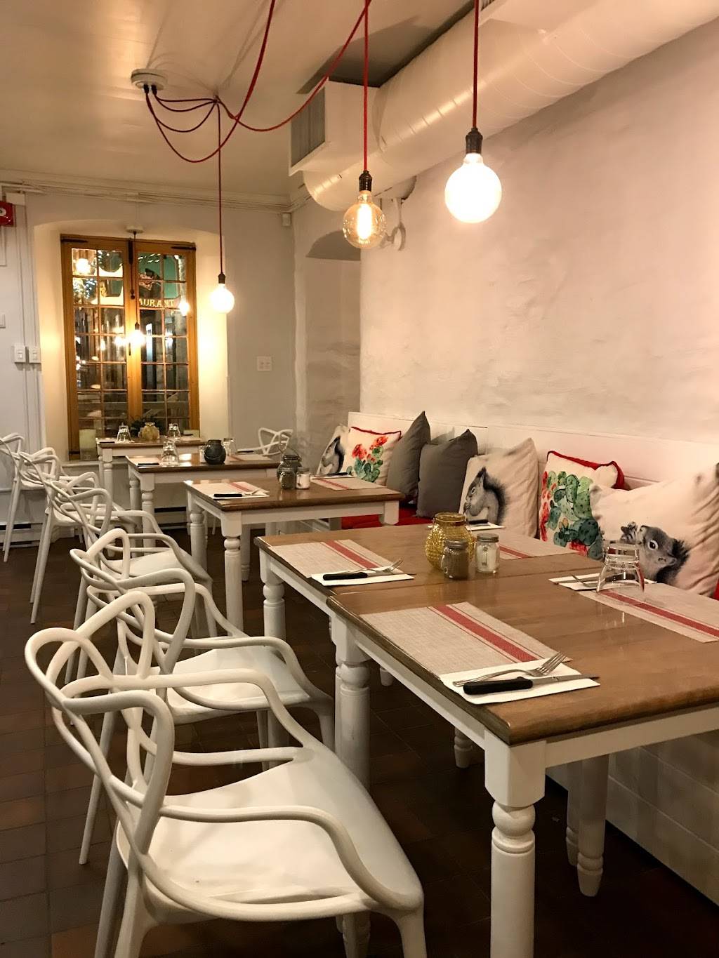 La Pizz Saint-Pierre | meal takeaway | 33 Rue Saint-Pierre, Québec, QC G1K 3Z5, Canada | 4186923003 OR +1 418-692-3003