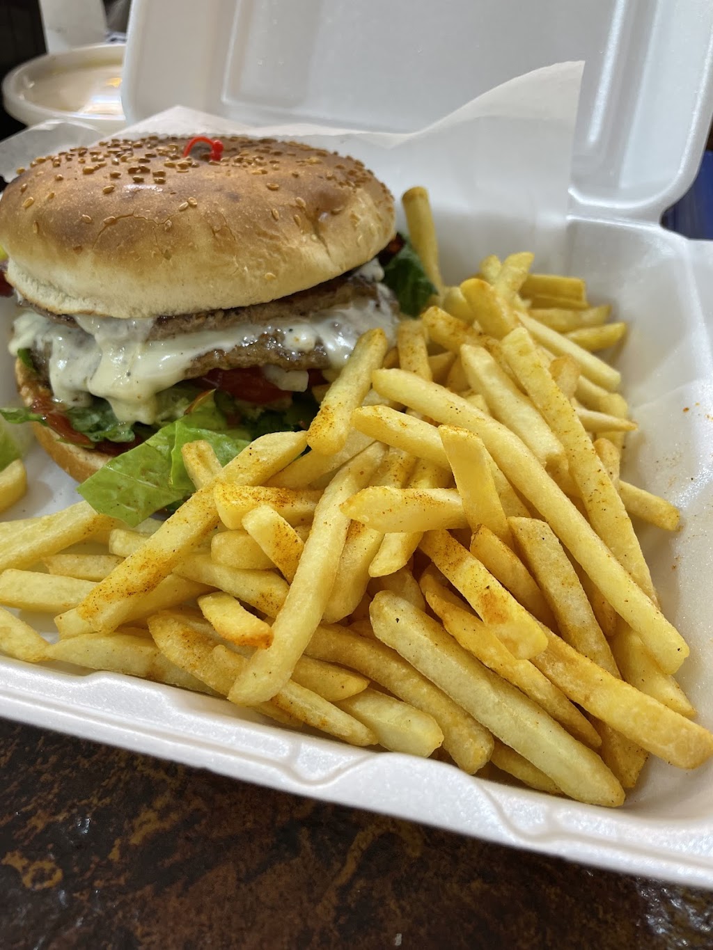 Cfc fried chicken & grill | restaurant | 52 Central St, Southbridge, MA 01550, USA | 5089096335 OR +1 508-909-6335