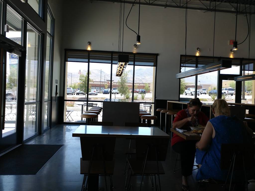 Chipotle Mexican Grill | restaurant | 10771 Gateway S Blvd Bldg M, Ste 101, El Paso, TX 79934, USA | 9158222968 OR +1 915-822-2968