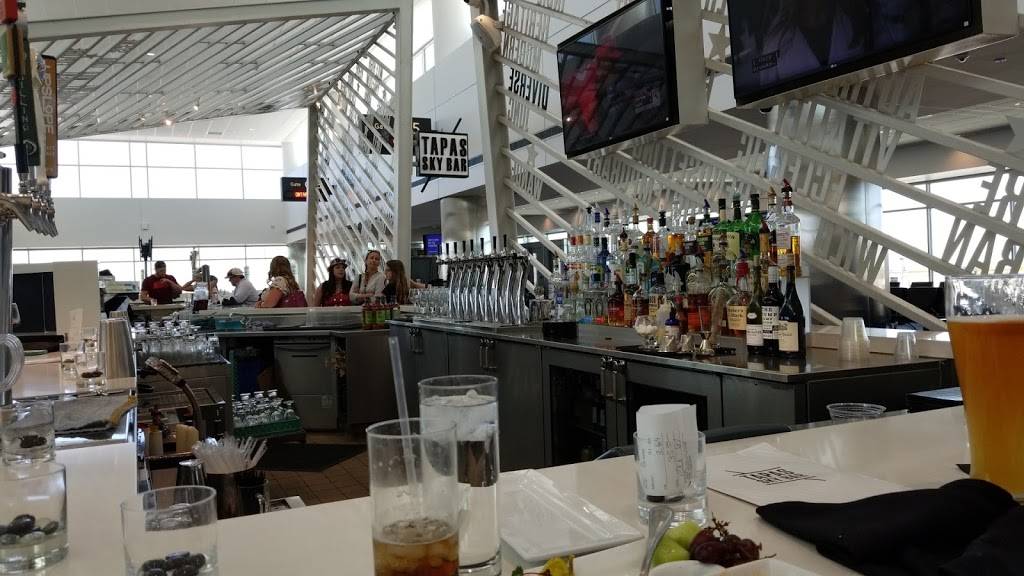 Tapas Sky Bar | restaurant | 8500 Peña Blvd, Denver, CO 80249, USA | 3033426720 OR +1 303-342-6720