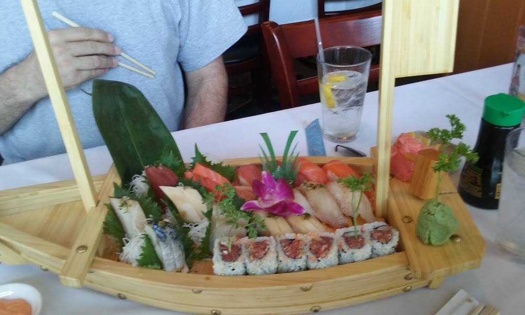 Cho Cho San Sushi Bar | restaurant | #3, 1422, 981 N Wales Rd, North Wales, PA 19454, USA | 2158551681 OR +1 215-855-1681