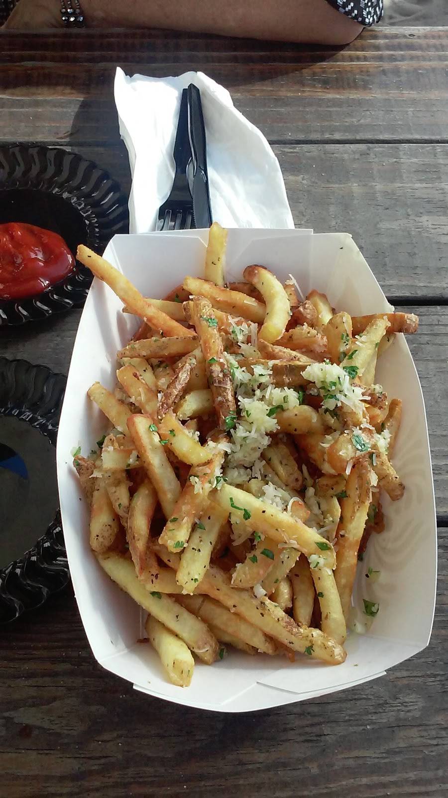 Beach House Grill | restaurant | 3125 Ocean Front Walk, San Diego, CA 92109, USA | 8582289283 OR +1 858-228-9283