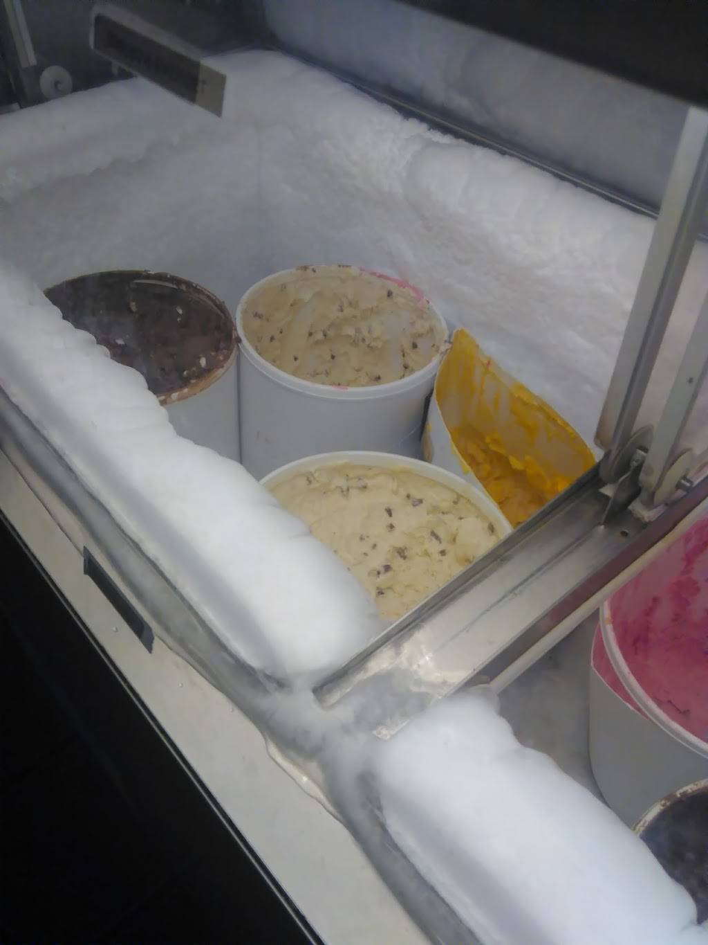 California Doughnuts | restaurant | 4118 N El Dorado St, Stockton, CA 95204, USA | 2098513420 OR +1 209-851-3420