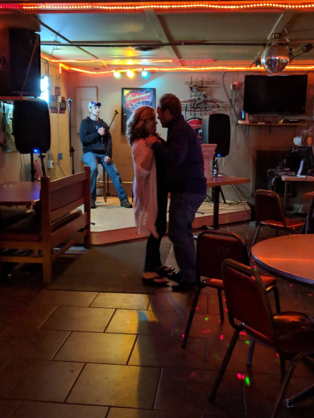 Pats Bar & Grill | restaurant | 427 Mars Hill Rd #5640, Spring City, TN 37381, USA | 4233657004 OR +1 423-365-7004