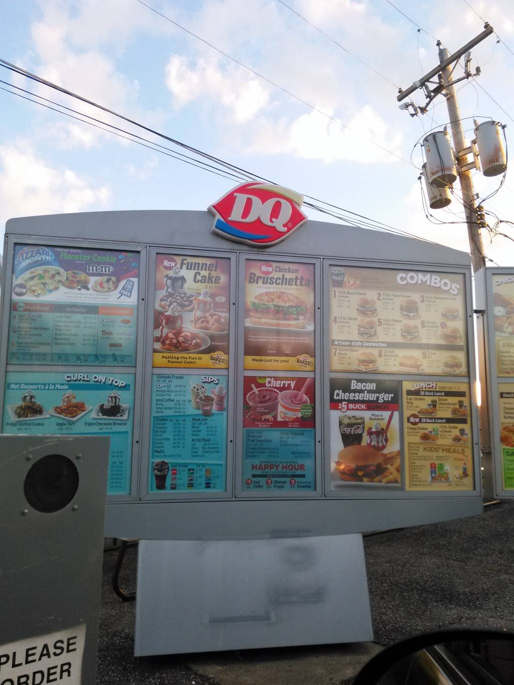 Dairy Queen Grill & Chill | restaurant | 801 W Main St, Greenfield, IN 46140, USA | 3174622566 OR +1 317-462-2566