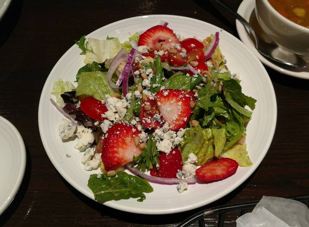 Carrabbas Italian Grill | restaurant | 13870 Foulger Square, Woodbridge, VA 22192, USA | 7035837300 OR +1 703-583-7300