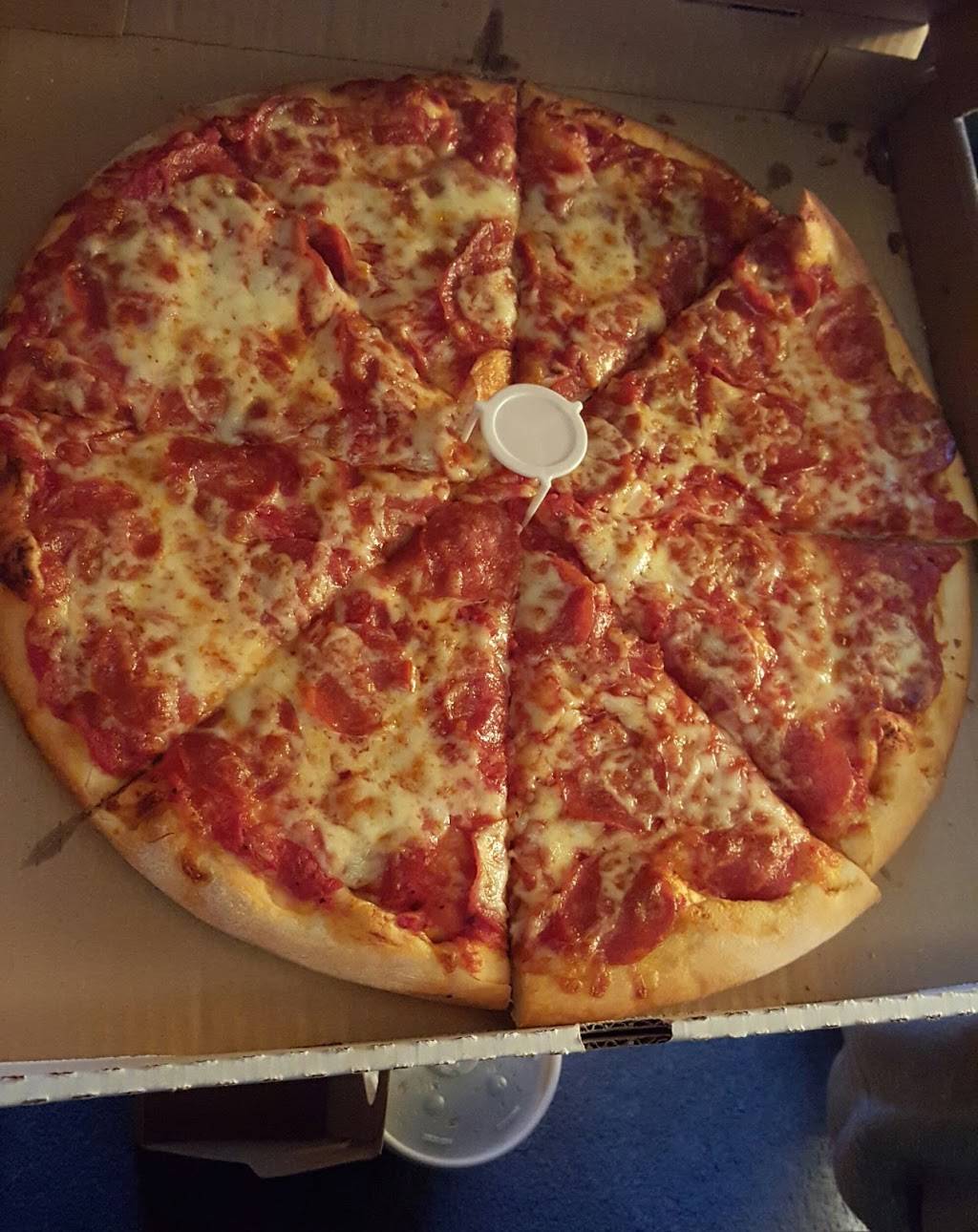 Riccos Pizza | restaurant | 4135 Gage Ave, Bell, CA 90201, USA | 3237739082 OR +1 323-773-9082