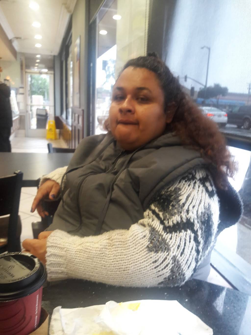 Winchells Donut House | cafe | 439 Orange Grove Blvd, Pasadena, CA 91104, USA | 6267441863 OR +1 626-744-1863