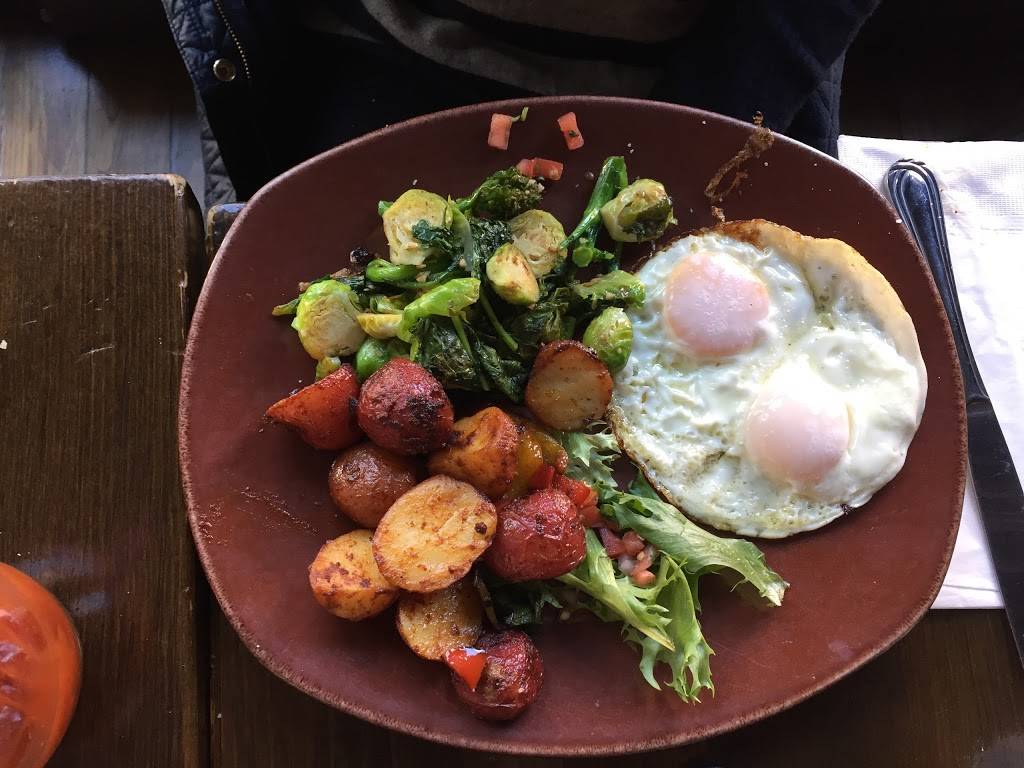 El Camion Cantina | restaurant | 194 Avenue A, New York, NY 10009, USA | 2125335436 OR +1 212-533-5436