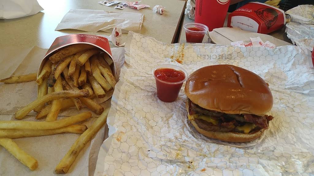 Wendys | restaurant | 3362 Main St, Buffalo, NY 14214, USA | 7168623511 OR +1 716-862-3511