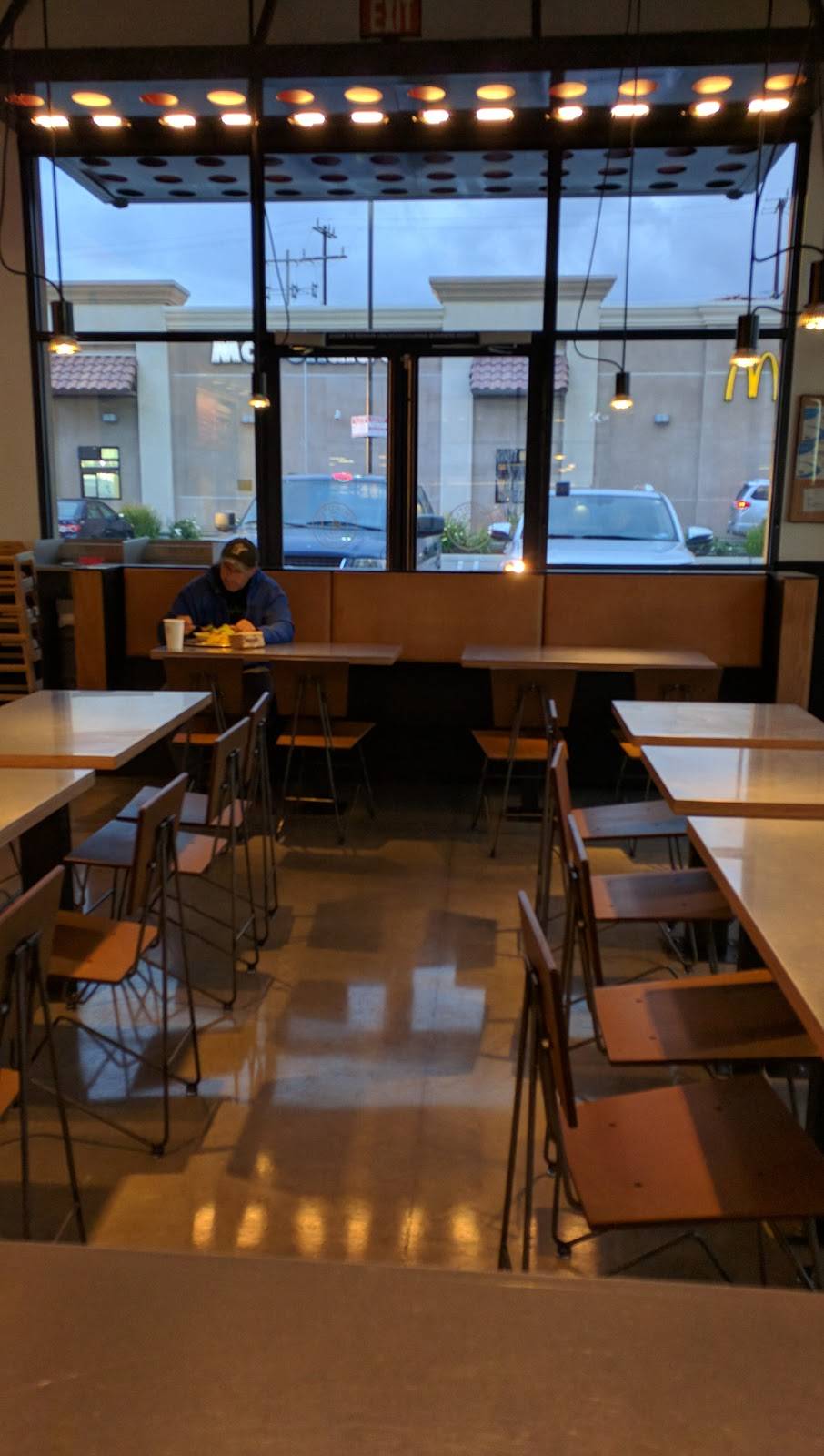 Chipotle Mexican Grill | restaurant | 9175 De Soto Ave, Chatsworth, CA 91311, USA | 8186712902 OR +1 818-671-2902