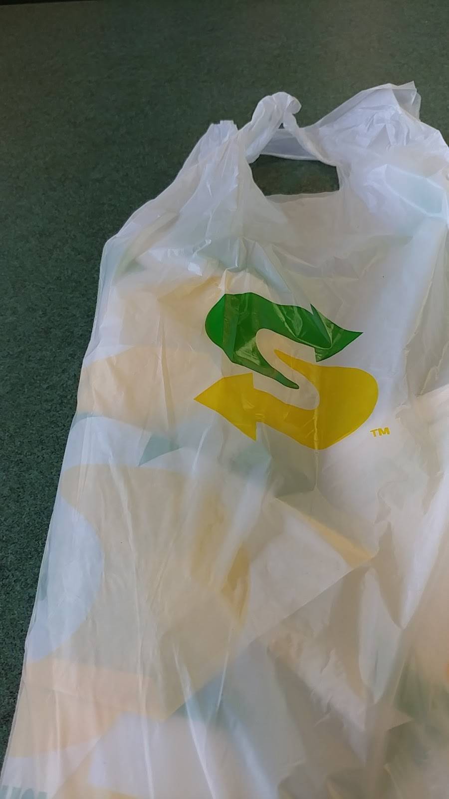 Subway | restaurant | 1422 S Main St, Adrian, MI 49221, USA | 5172630494 OR +1 517-263-0494