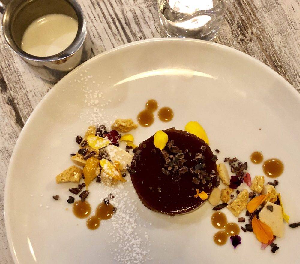 EDIE Bistro | restaurant | 297 Wellington St E #6, Aurora, ON L4G 6K9, Canada | 9058411922 OR +1 905-841-1922