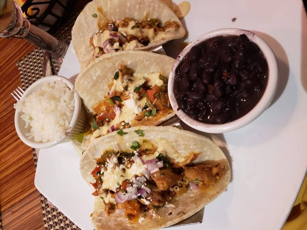 Dos MexiCuban Cantina | restaurant | 691 NY-25A, Miller Place, NY 11764, USA | 6318496349 OR +1 631-849-6349