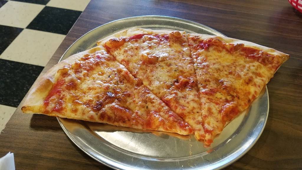 Perini Pizza | restaurant | 308 N Main St, Farmville, VA 23901, USA | 4343158809 OR +1 434-315-8809