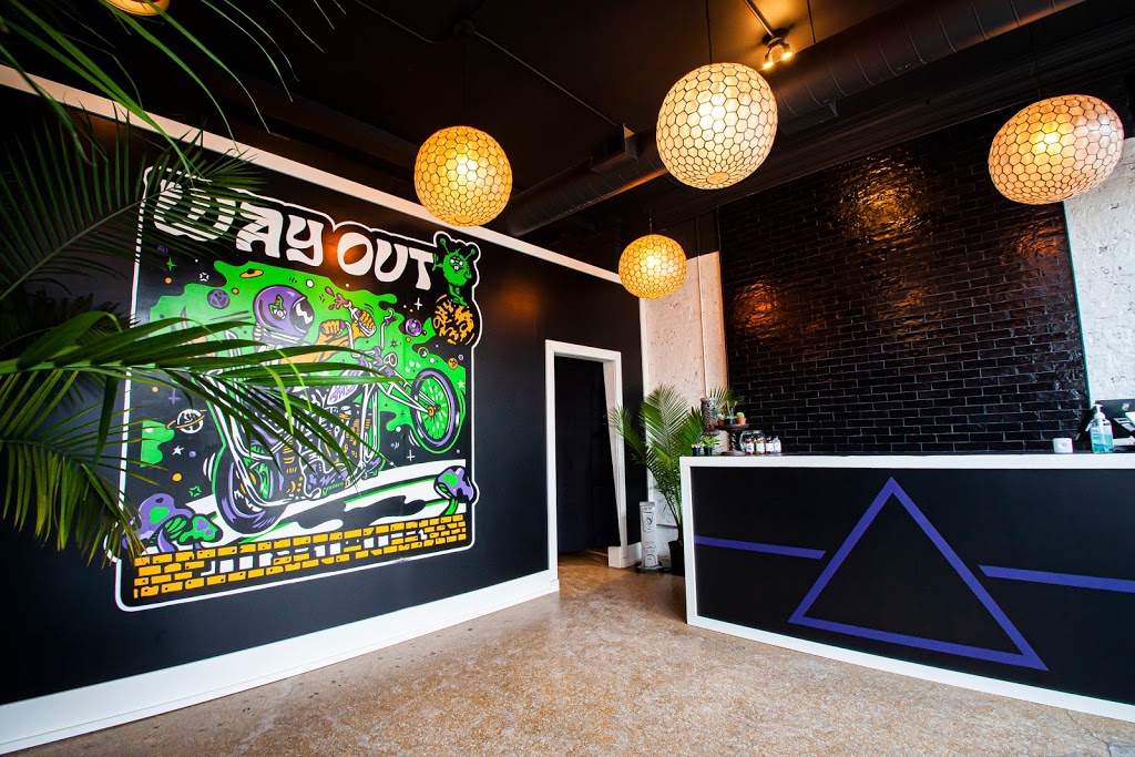 Way Out | restaurant | 3213 W Armitage Ave, Chicago, IL 60647, USA | 7737998750 OR +1 773-799-8750