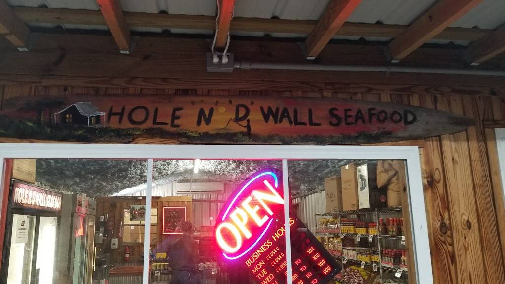 Hole N Da Wall Seafood | restaurant | 18651 LA-16, Port Vincent, LA 70726, USA | 2256986520 OR +1 225-698-6520