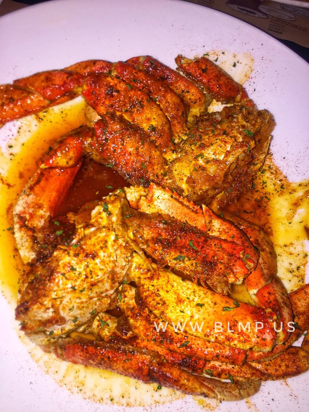 Crab House | restaurant | 5706 Germantown Ave, Philadelphia, PA 19144, USA | 2158445051 OR +1 215-844-5051