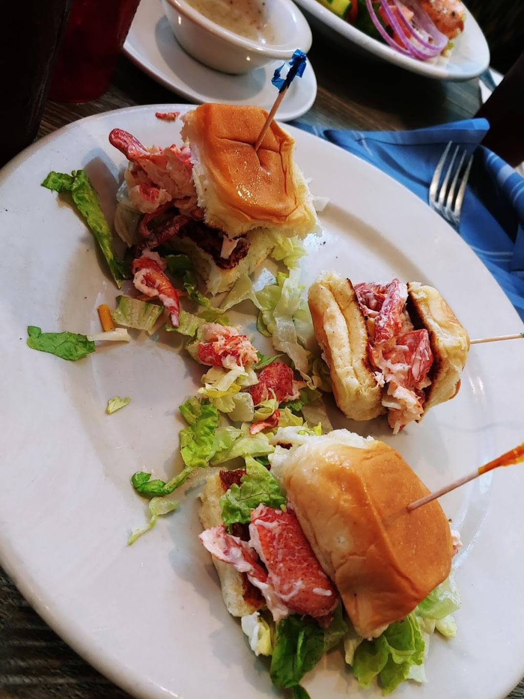 The Island Grille & Raw Bar | restaurant | 210 Madonna Blvd, Tierra Verde, FL 33715, USA | 7277670020 OR +1 727-767-0020