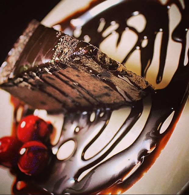 Mineos Pizza | restaurant | 2350 Noblestown Rd, Pittsburgh, PA 15205, USA | 4129221626 OR +1 412-922-1626