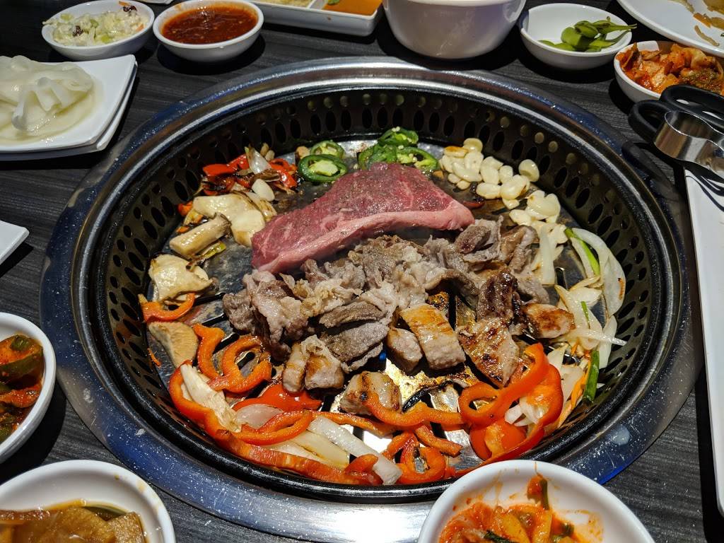 Gen Korean BBQ House | restaurant | 1300 S Harbor Blvd, Fullerton, CA 92832, USA | 7147730803 OR +1 714-773-0803