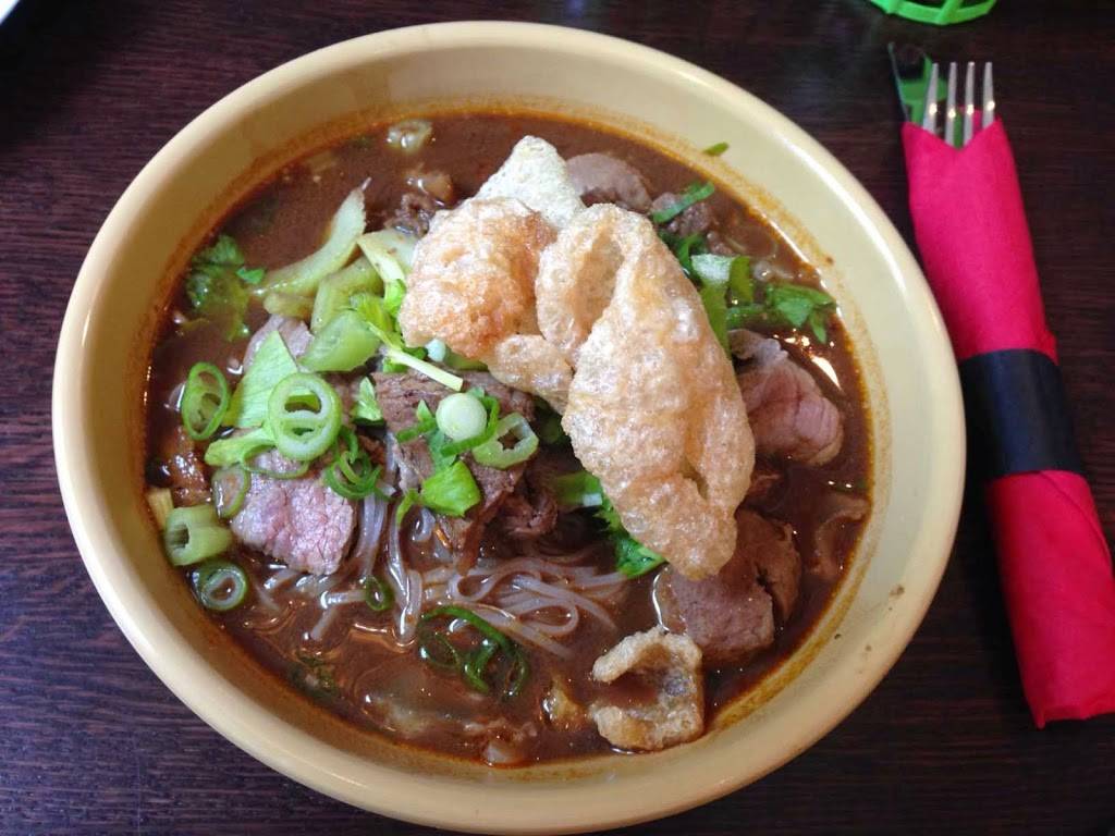 La Ong Thai Bistro | restaurant | 2521 John Milton Dr, Herndon, VA 20171, USA | 7034294056 OR +1 703-429-4056