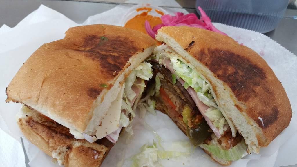 Jugos Acapulco | restaurant | 2003 W 1st St A, Santa Ana, CA 92703, USA | 7145581414 OR +1 714-558-1414