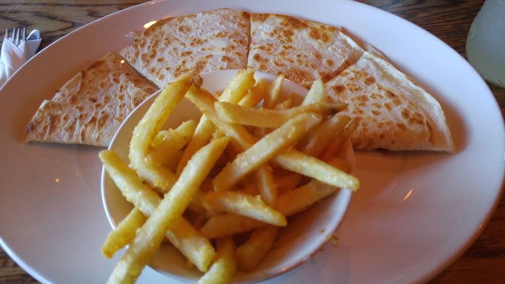 Guapos Tortilla Shack | restaurant | 136 MA-6A, Orleans, MA 02653, USA | 5082553338 OR +1 508-255-3338