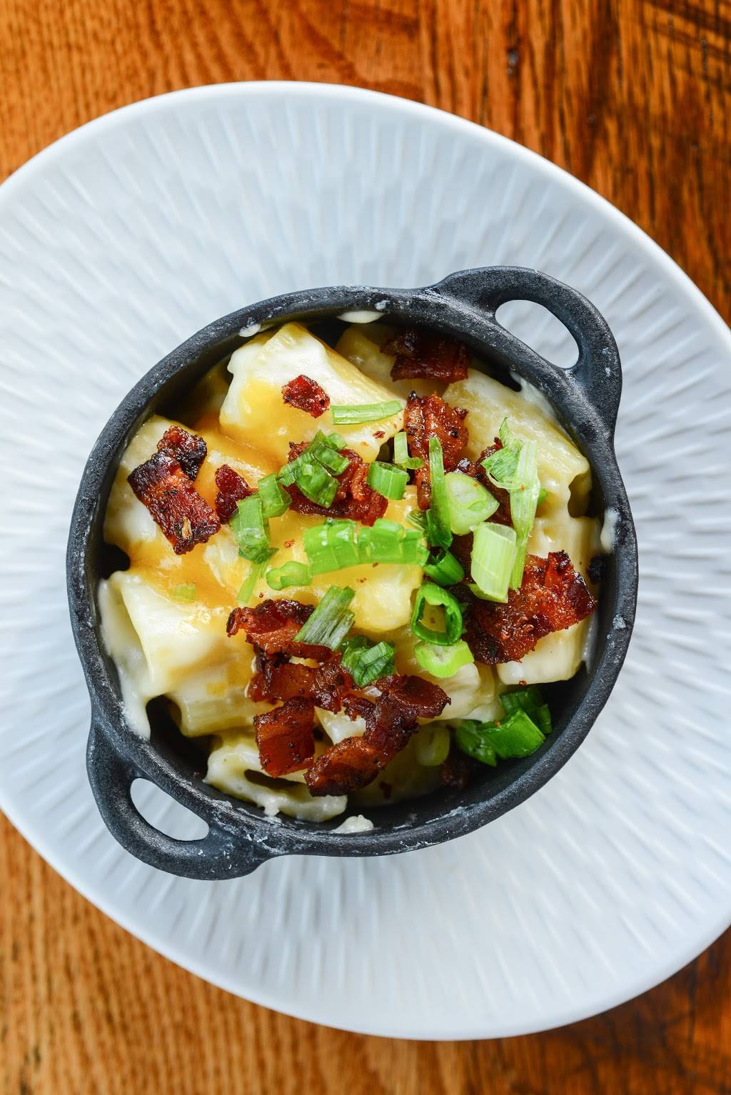 Hickory & Ash | restaurant | 8001 Arista Pl #150, Broomfield, CO 80021, USA | 7203904400 OR +1 720-390-4400