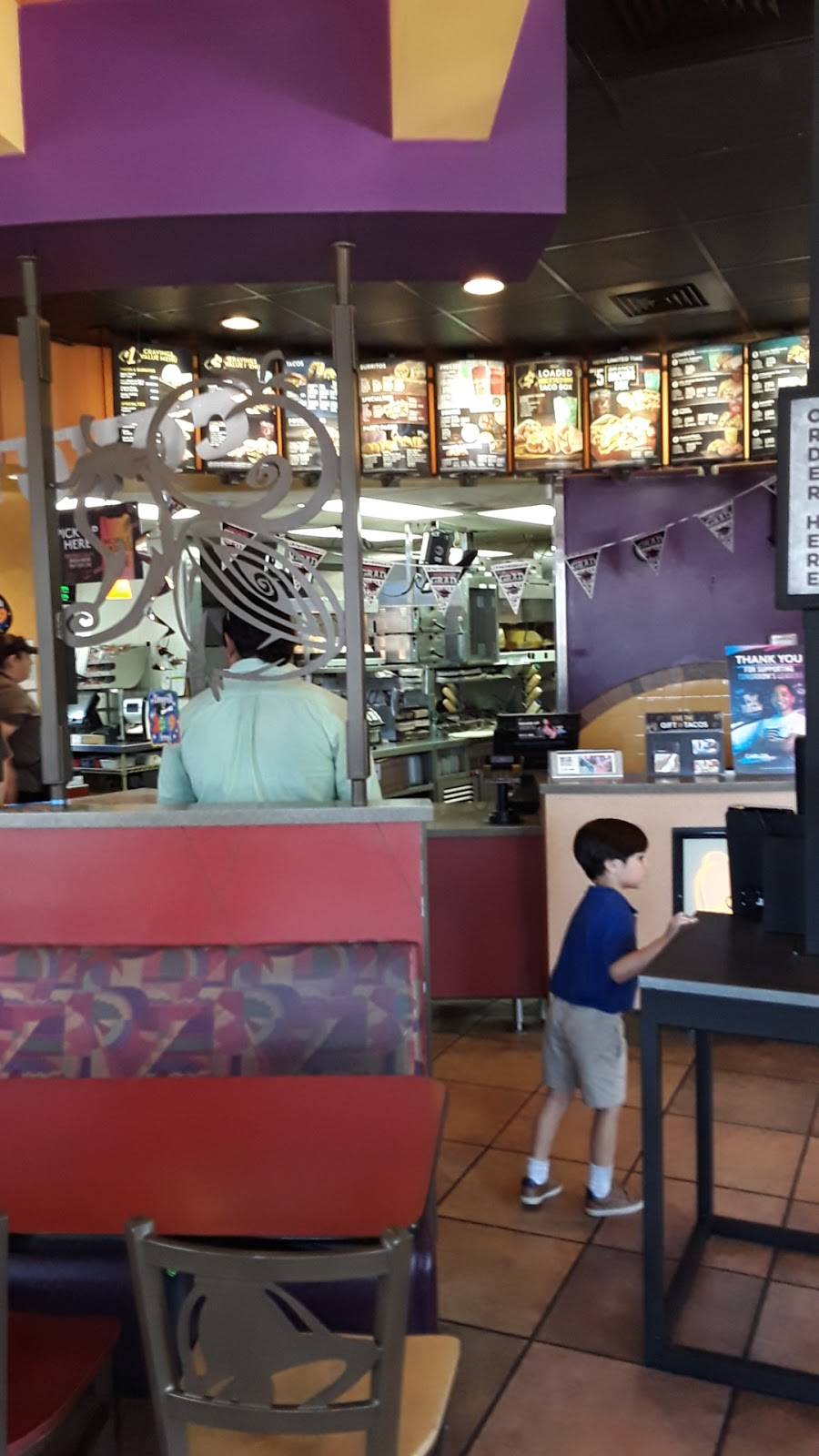 Wendys | restaurant | 6441 E 22nd St, Tucson, AZ 85710, USA | 5207452799 OR +1 520-745-2799