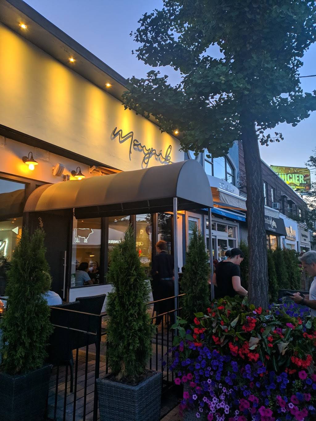 Mayrik | restaurant | 1580 Bayview Ave, Toronto, ON M4G 3B7, Canada | 4164830922 OR +1 416-483-0922