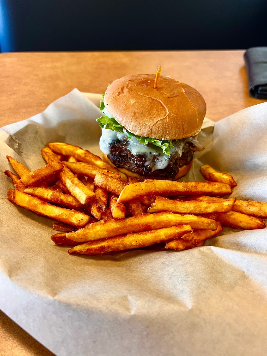 Back Yard Burgers | restaurant | 1420 Military Rd, Benton, AR 72015, USA | 5017784542 OR +1 501-778-4542