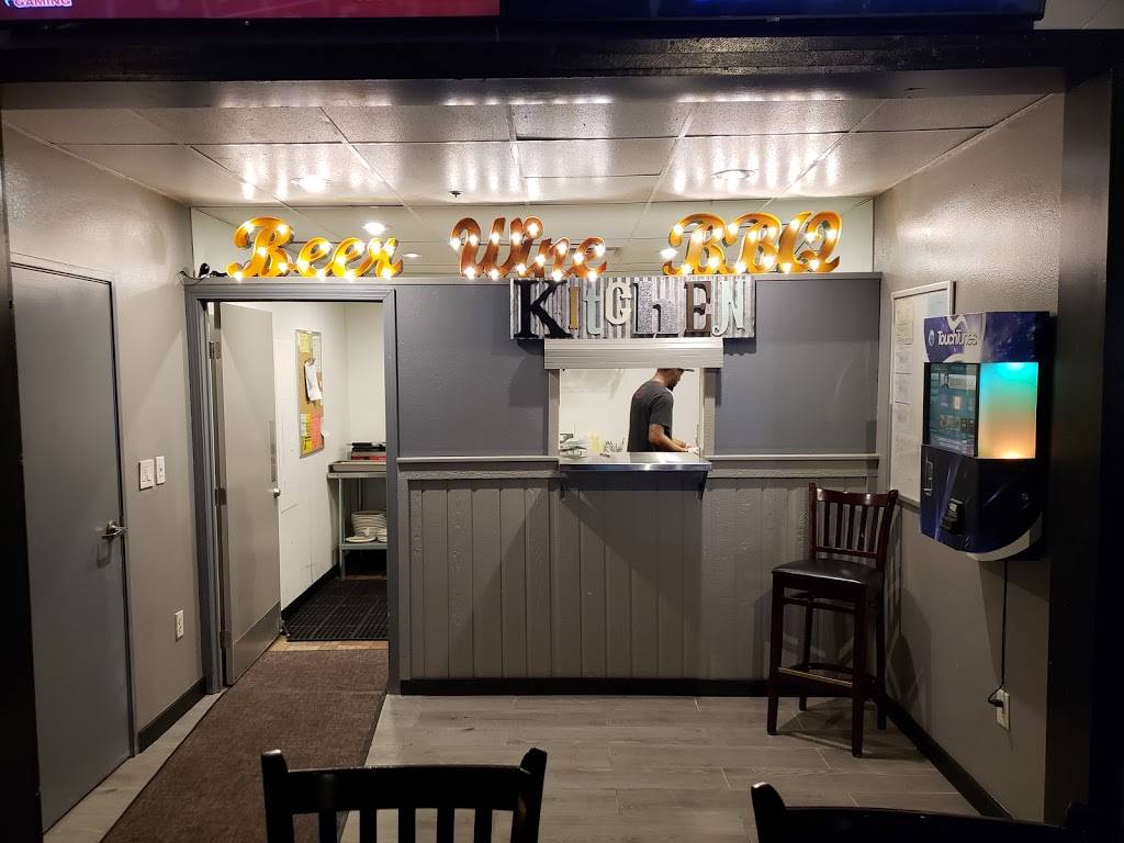 Foothills Tavern | restaurant | 2343 W Gowan Rd ste b, North Las Vegas, NV 89032, USA | 7026467500 OR +1 702-646-7500