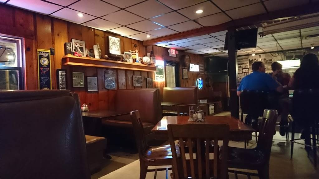 DUGOUT Bar & Grill & Sports & Music | restaurant | 1218 E Trafficway St, Springfield, MO 65802, USA | 4178662255 OR +1 417-866-2255