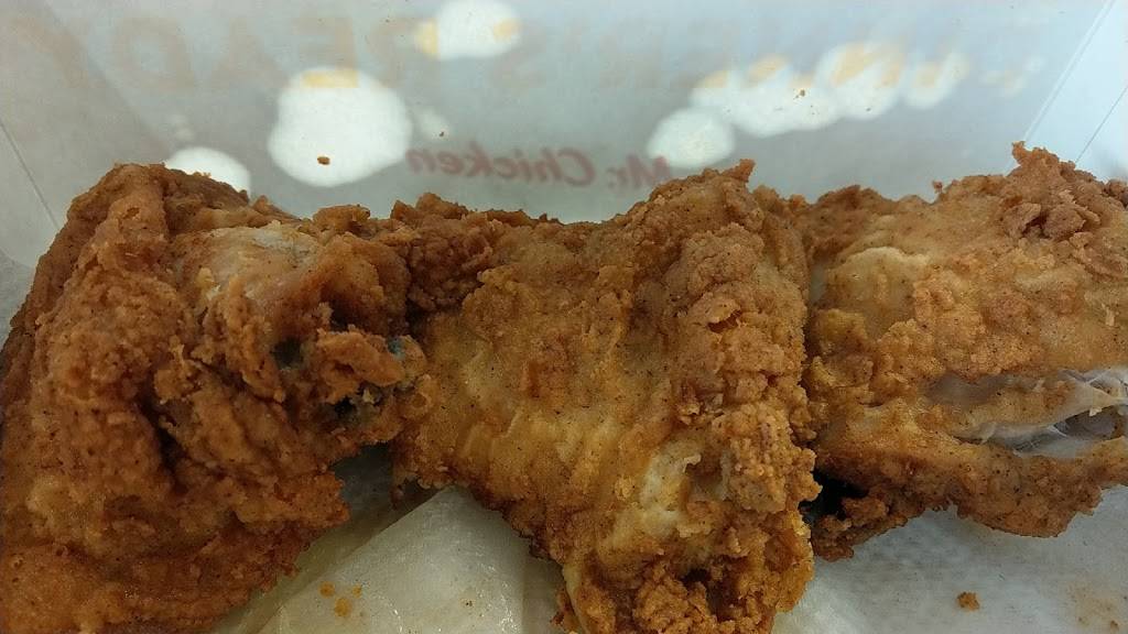 Mr. Chicken | restaurant | 5451 Pearl Rd, Parma, OH 44129, USA | 4408862880 OR +1 440-886-2880