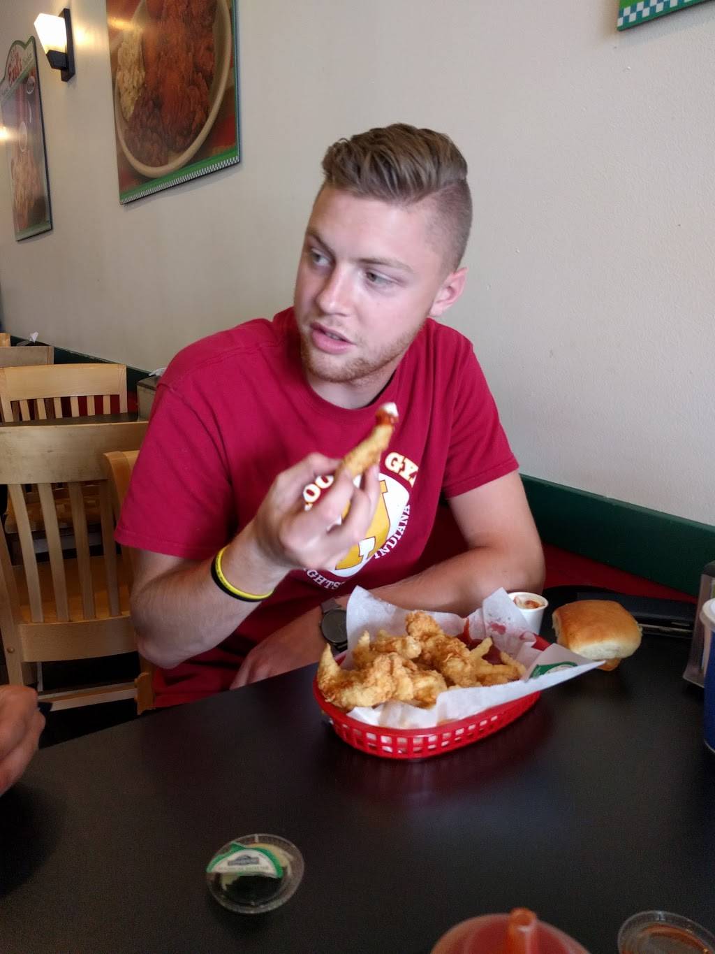 Ezells Famous Chicken | restaurant | 17620 140th Ave SE, Renton, WA 98058, USA | 4252550460 OR +1 425-255-0460