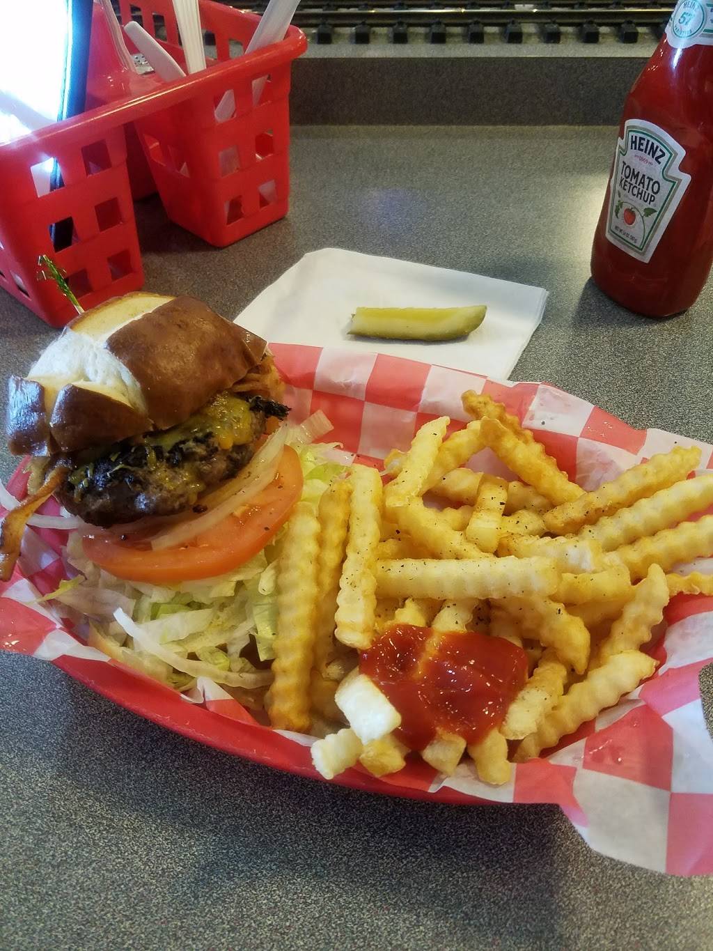 All Aboard! Family Dining & Amusement | restaurant | 20831 South La Grange Road, Frankfort, IL 60423, USA | 8158069005 OR +1 815-806-9005