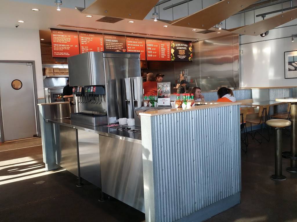 Chipotle Mexican Grill | restaurant | 111 N Mall Dr, Grand Chute, WI 54913, USA | 9206364300 OR +1 920-636-4300