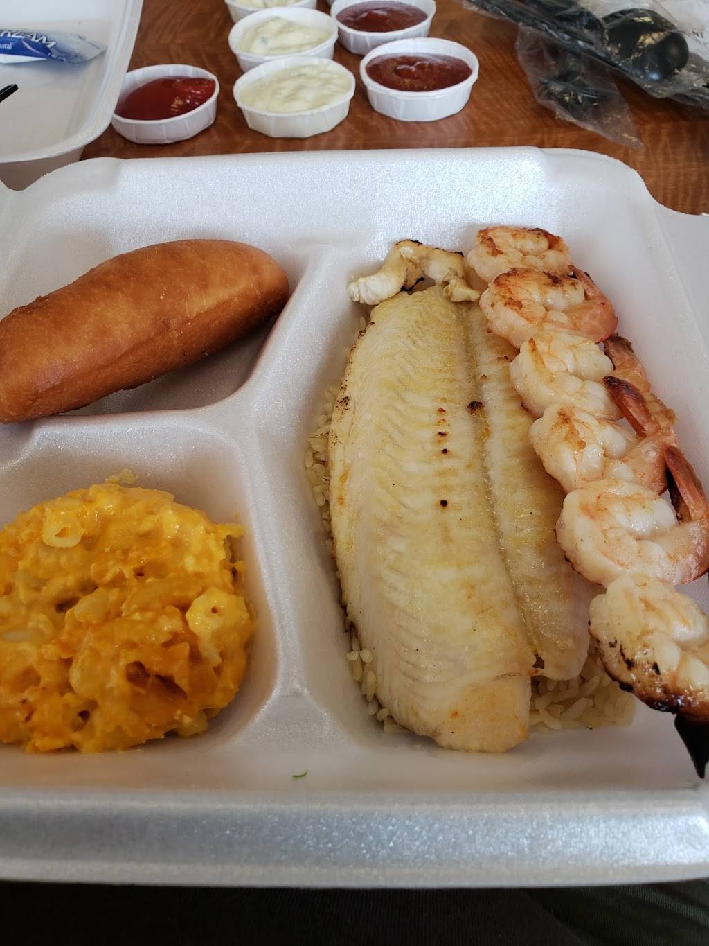 Captain Ds | restaurant | 7000 Reading Rd, Cincinnati, OH 45237, USA | 5137314967 OR +1 513-731-4967