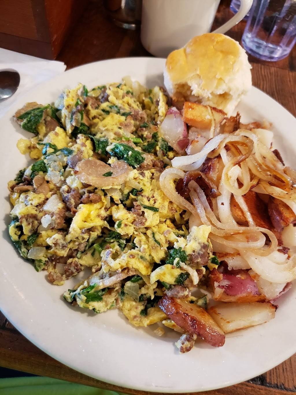 Hanks Creekside Restaurant | restaurant | 2800 4th St, Santa Rosa, CA 95405, USA | 7075758839 OR +1 707-575-8839